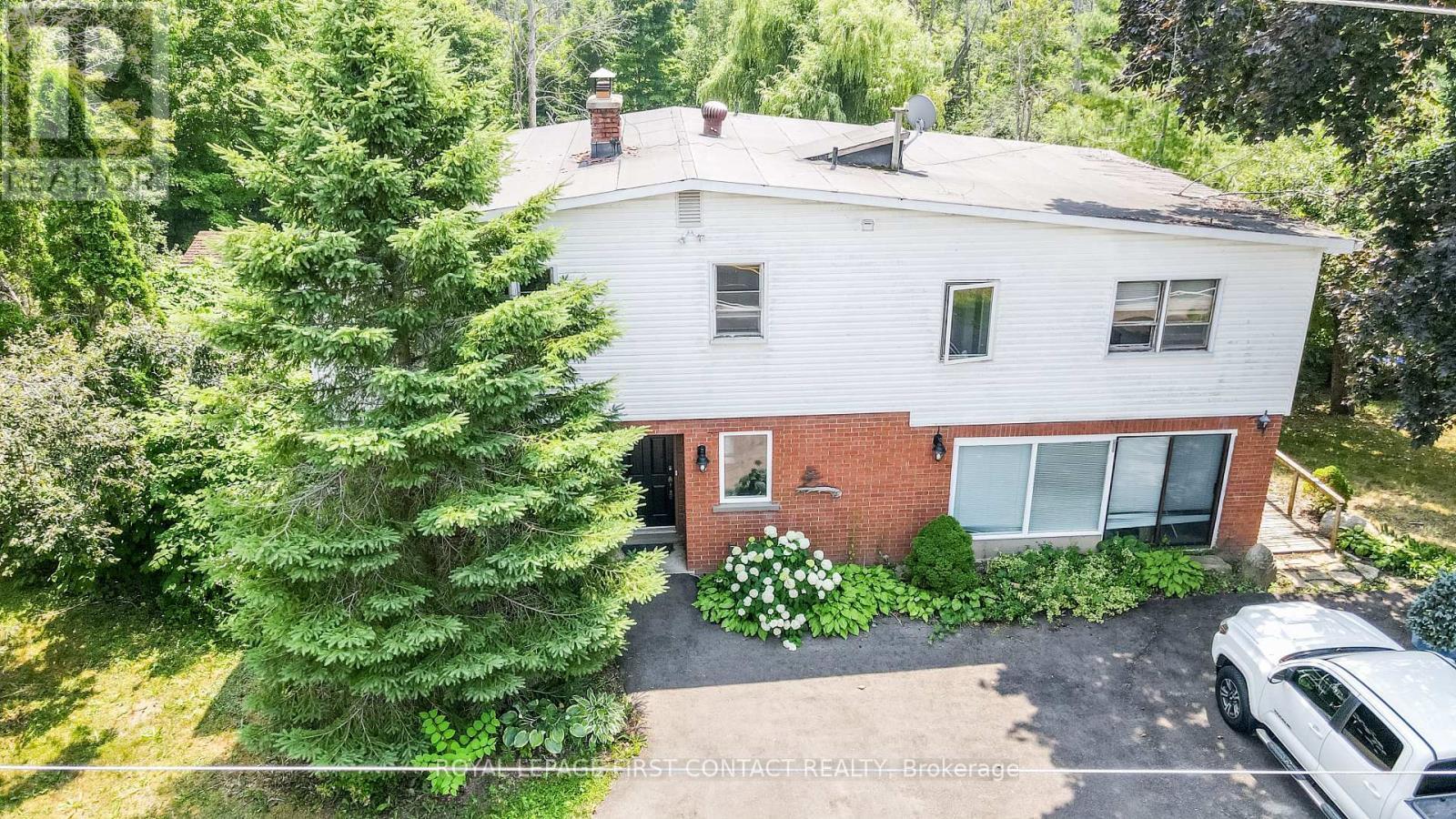 












953 RIDGE ROAD W

,
Oro-Medonte,




Ontario
L0L2E0

