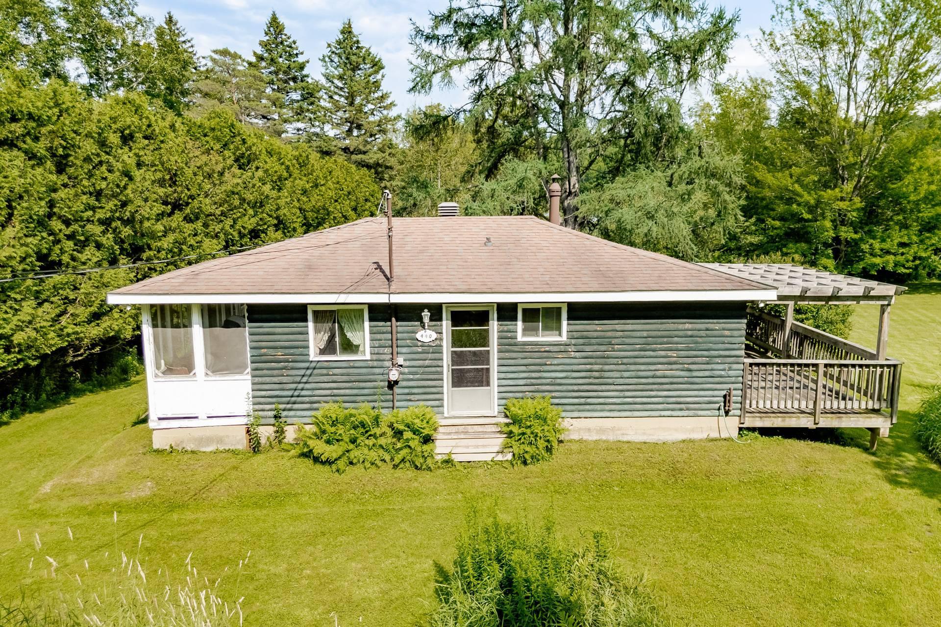 









440Z


Rue Conrad-Blanchet

,
Sherbrooke (Brompton/Rock Forest/Saint-Élie/Deauville),







QC
J1N3P4

