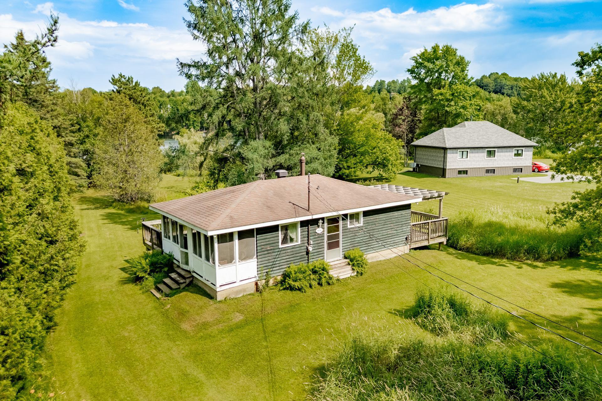 









440Z


Rue Conrad-Blanchet

,
Sherbrooke (Brompton/Rock Forest/Saint-Élie/Deauville),







QC
J1N3P4

