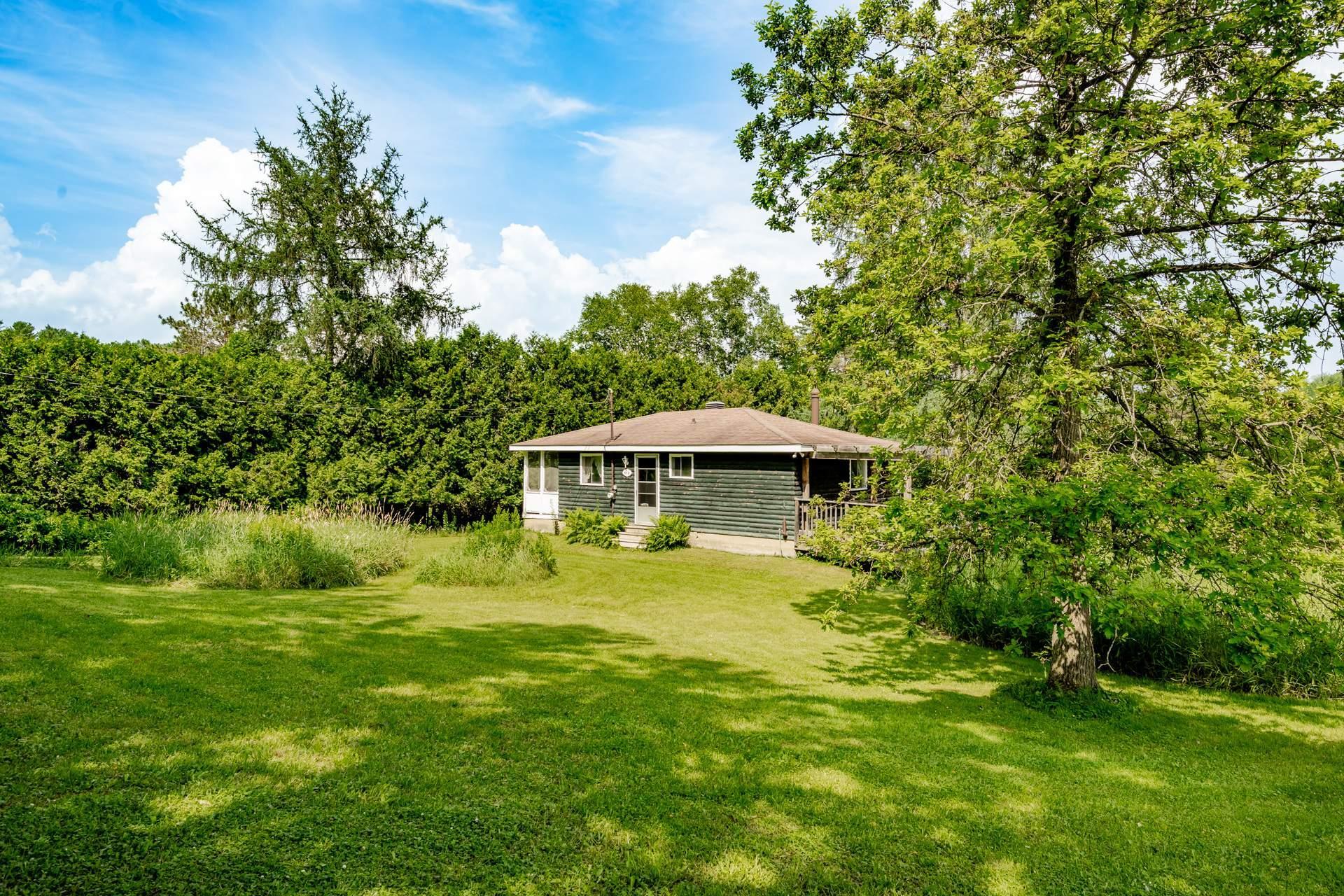 









440Z


Rue Conrad-Blanchet

,
Sherbrooke (Brompton/Rock Forest/Saint-Élie/Deauville),







QC
J1N3P4

