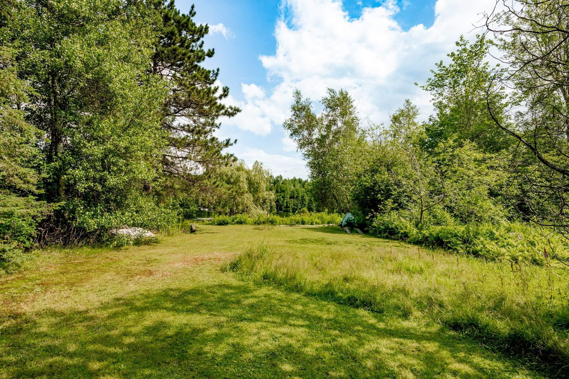 









440Z


Rue Conrad-Blanchet

,
Sherbrooke (Brompton/Rock Forest/Saint-Élie/Deauville),







QC
J1N3P4

