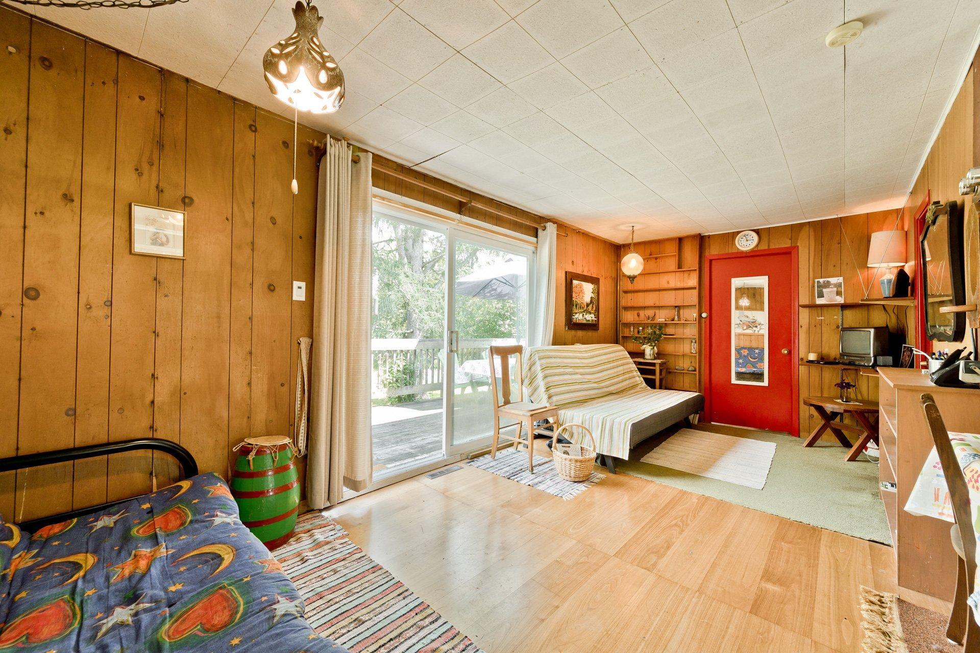 









440Z


Rue Conrad-Blanchet

,
Sherbrooke (Brompton/Rock Forest/Saint-Élie/Deauville),







QC
J1N3P4

