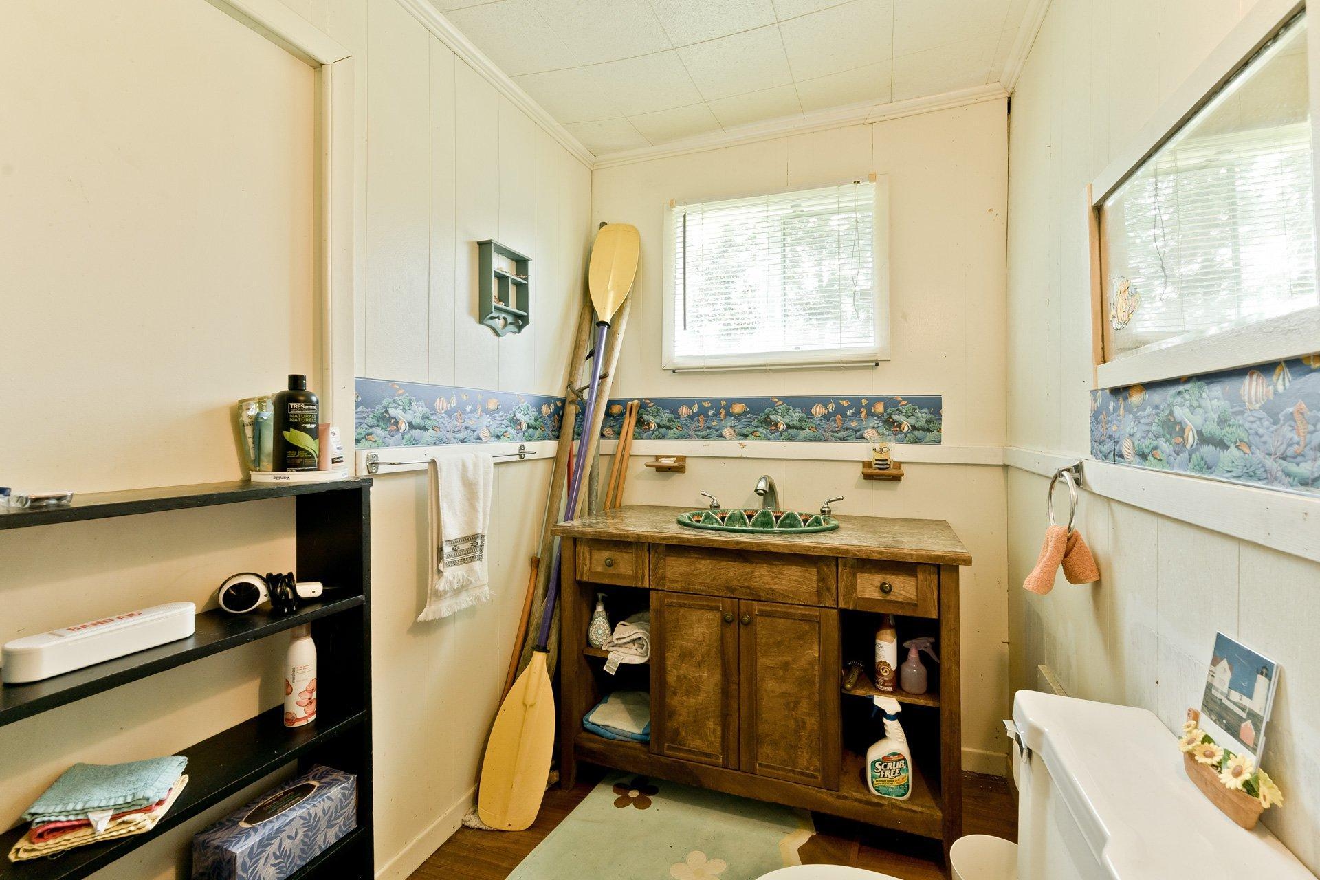 









440Z


Rue Conrad-Blanchet

,
Sherbrooke (Brompton/Rock Forest/Saint-Élie/Deauville),







QC
J1N3P4

