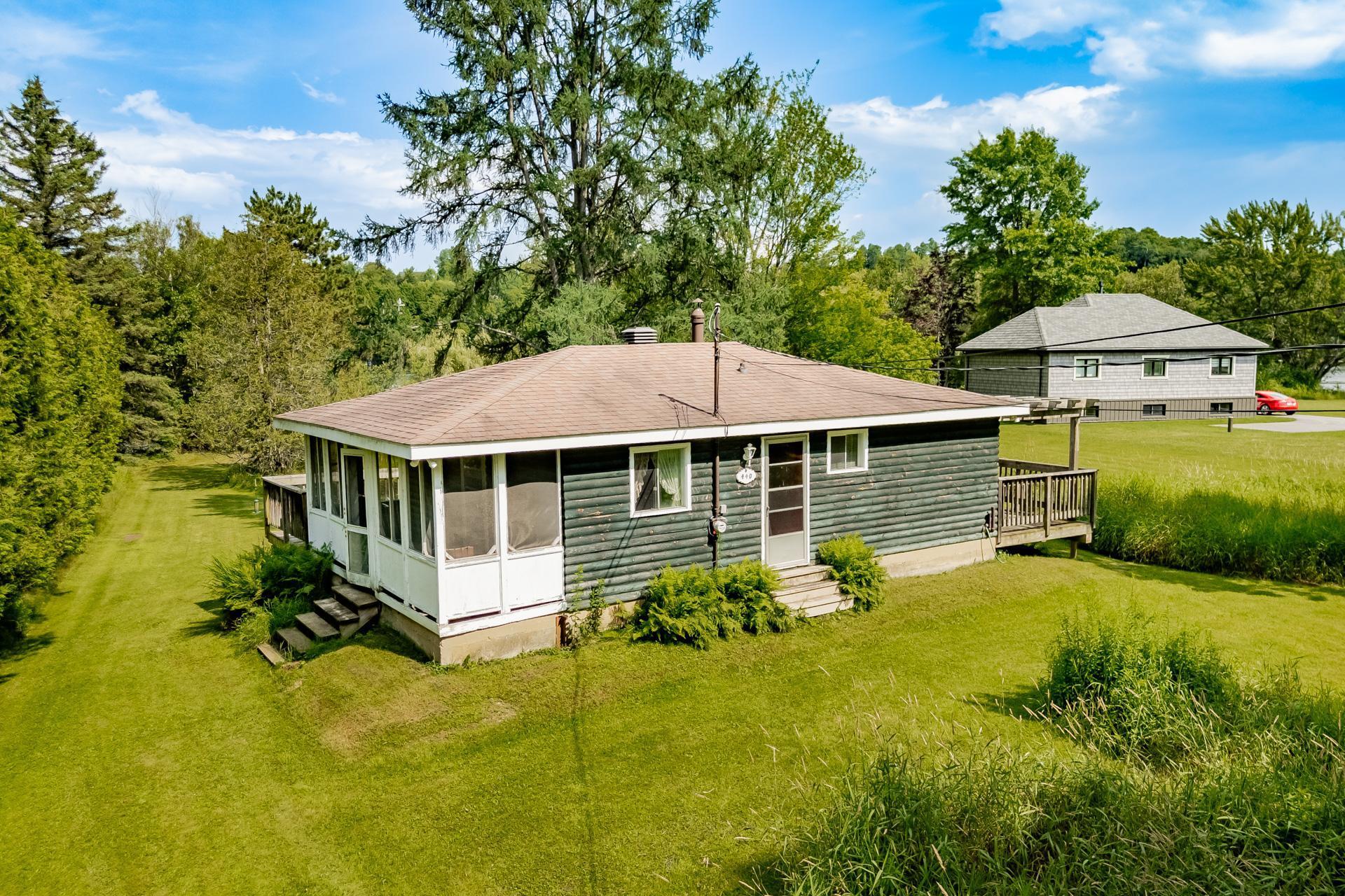









440Z


Rue Conrad-Blanchet

,
Sherbrooke (Brompton/Rock Forest/Saint-Élie/Deauville),







QC
J1N3P4


