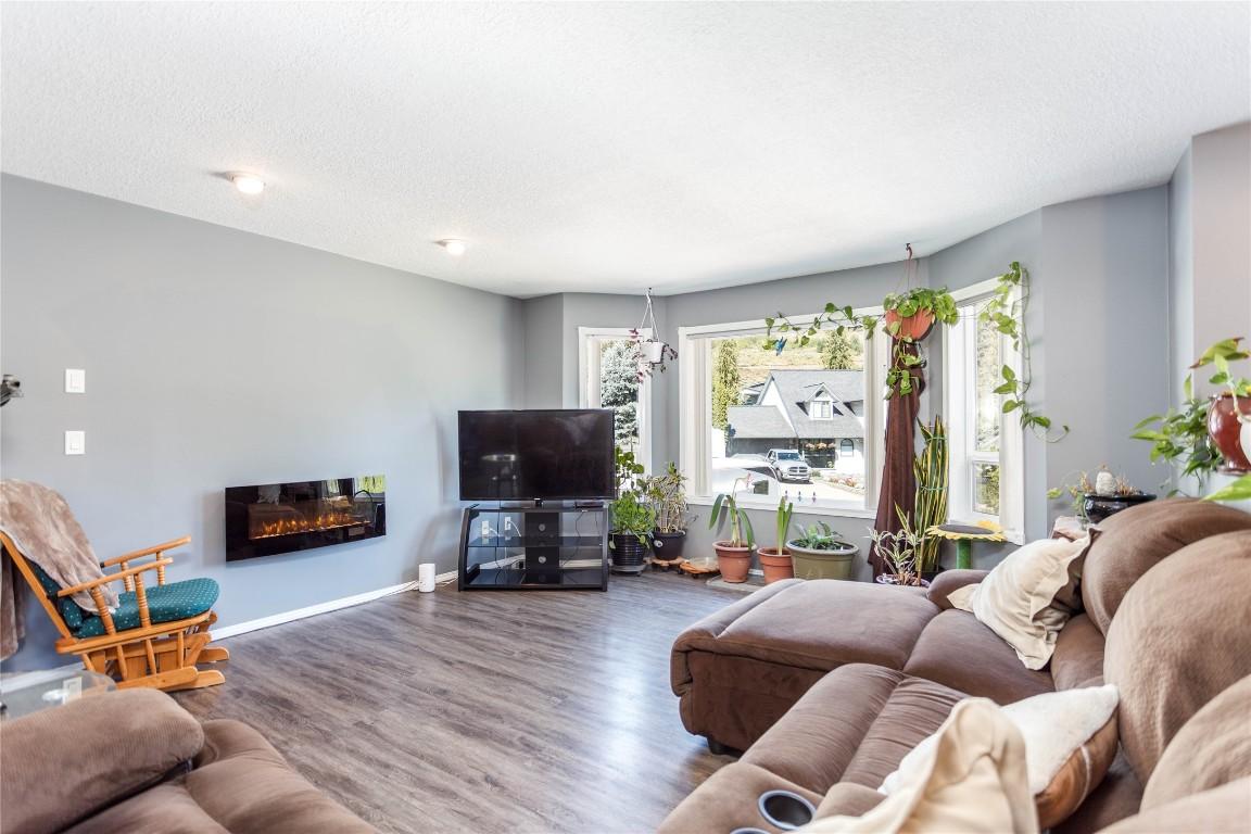 









2230


Linea

Crescent,
Lumby,




BC
V0E 2G0

