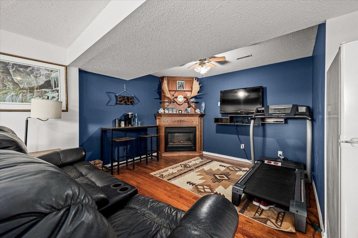 









3530


Chives

Place,
West Kelowna,




BC
V4T 1H8

