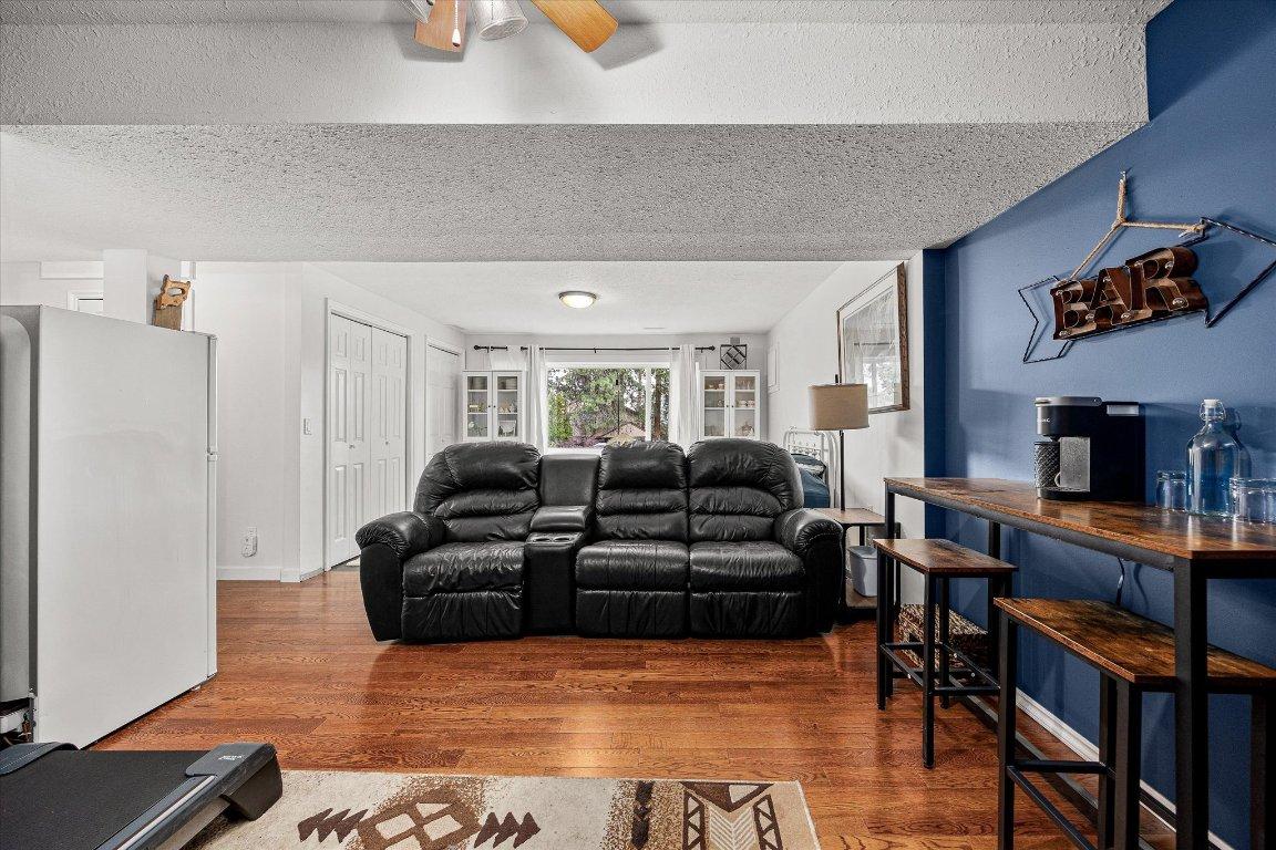 









3530


Chives

Place,
West Kelowna,




BC
V4T 1H8

