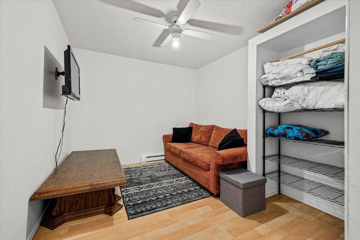 









3530


Chives

Place,
West Kelowna,




BC
V4T 1H8

