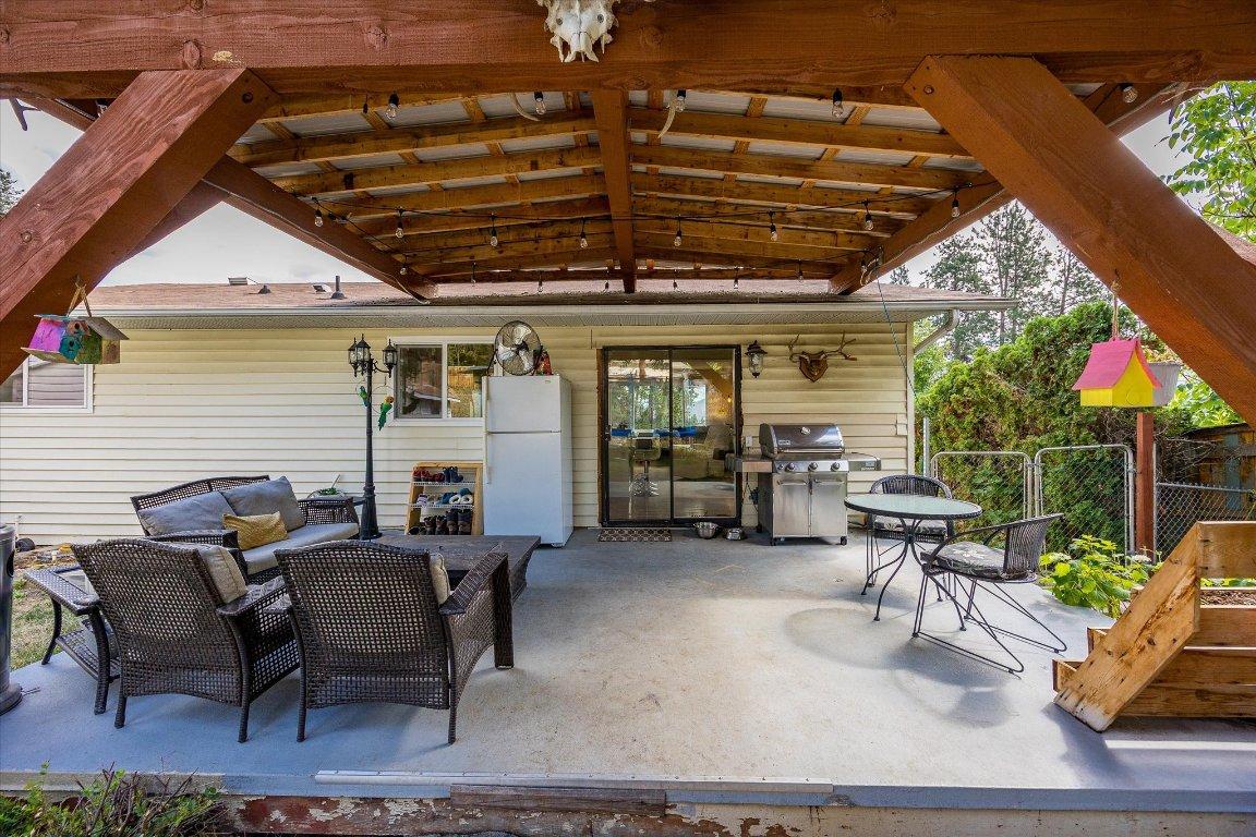 









3530


Chives

Place,
West Kelowna,




BC
V4T 1H8


