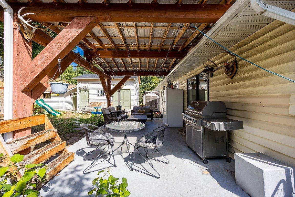 









3530


Chives

Place,
West Kelowna,




BC
V4T 1H8

