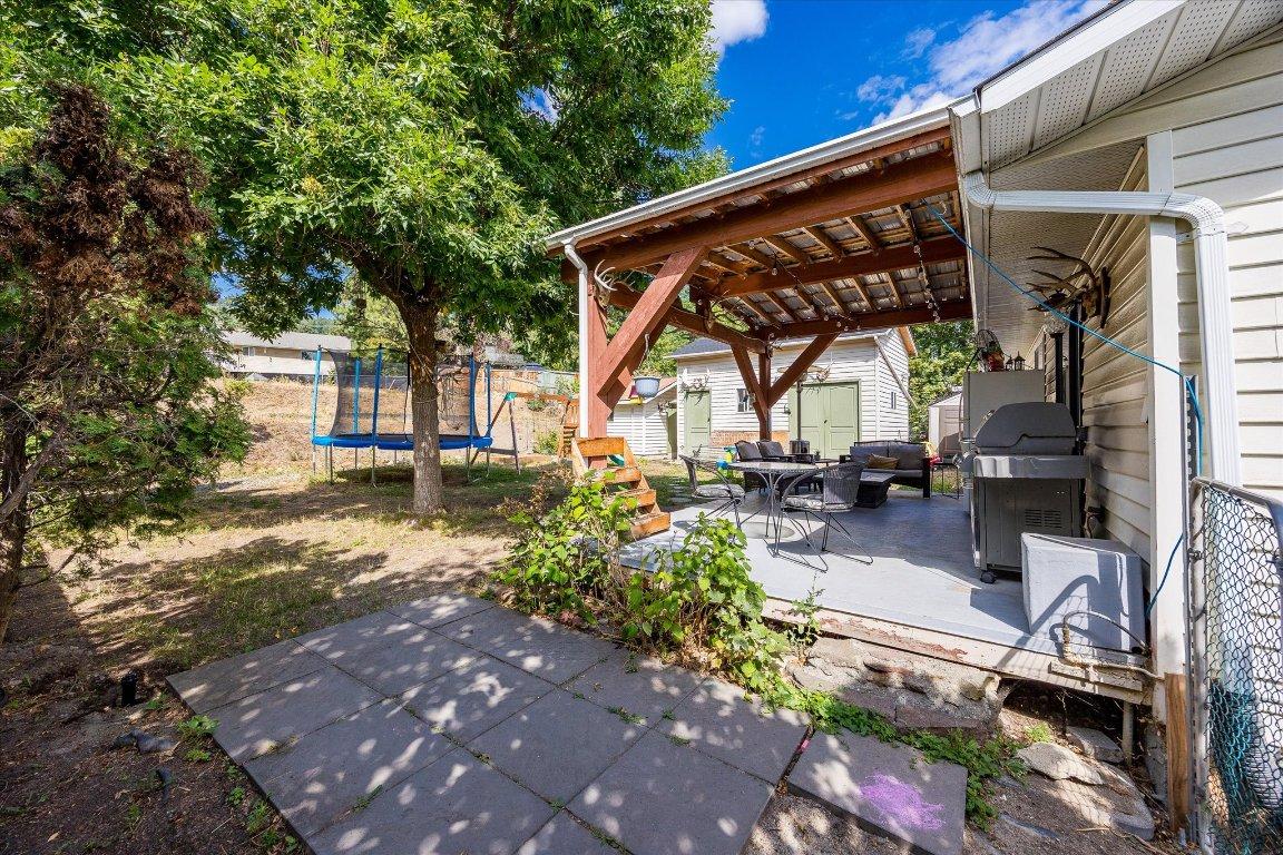 









3530


Chives

Place,
West Kelowna,




BC
V4T 1H8

