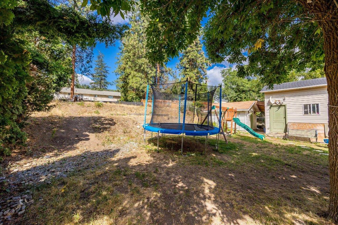 









3530


Chives

Place,
West Kelowna,




BC
V4T 1H8

