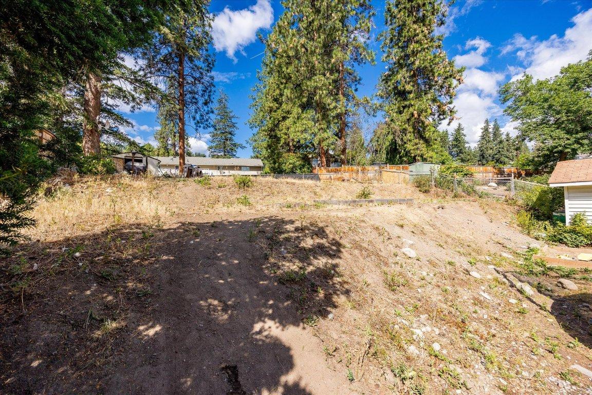 









3530


Chives

Place,
West Kelowna,




BC
V4T 1H8


