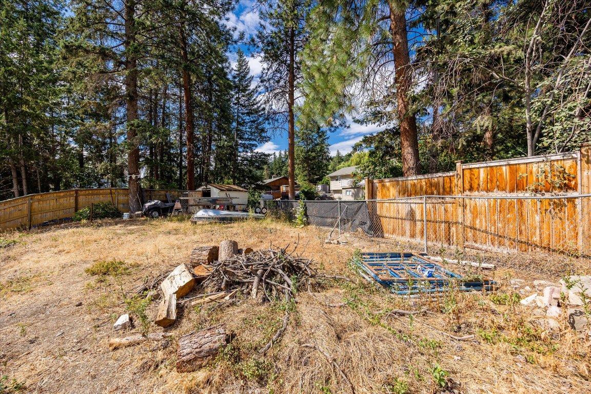 









3530


Chives

Place,
West Kelowna,




BC
V4T 1H8

