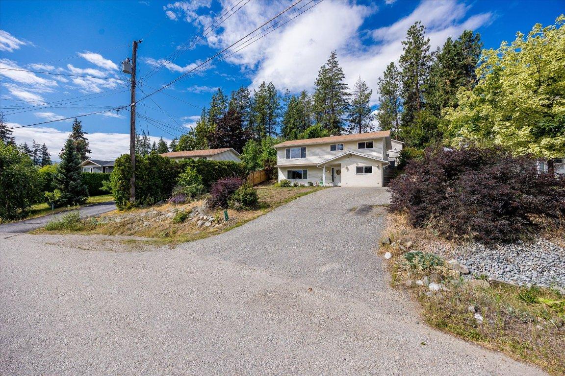 









3530


Chives

Place,
West Kelowna,




BC
V4T 1H8


