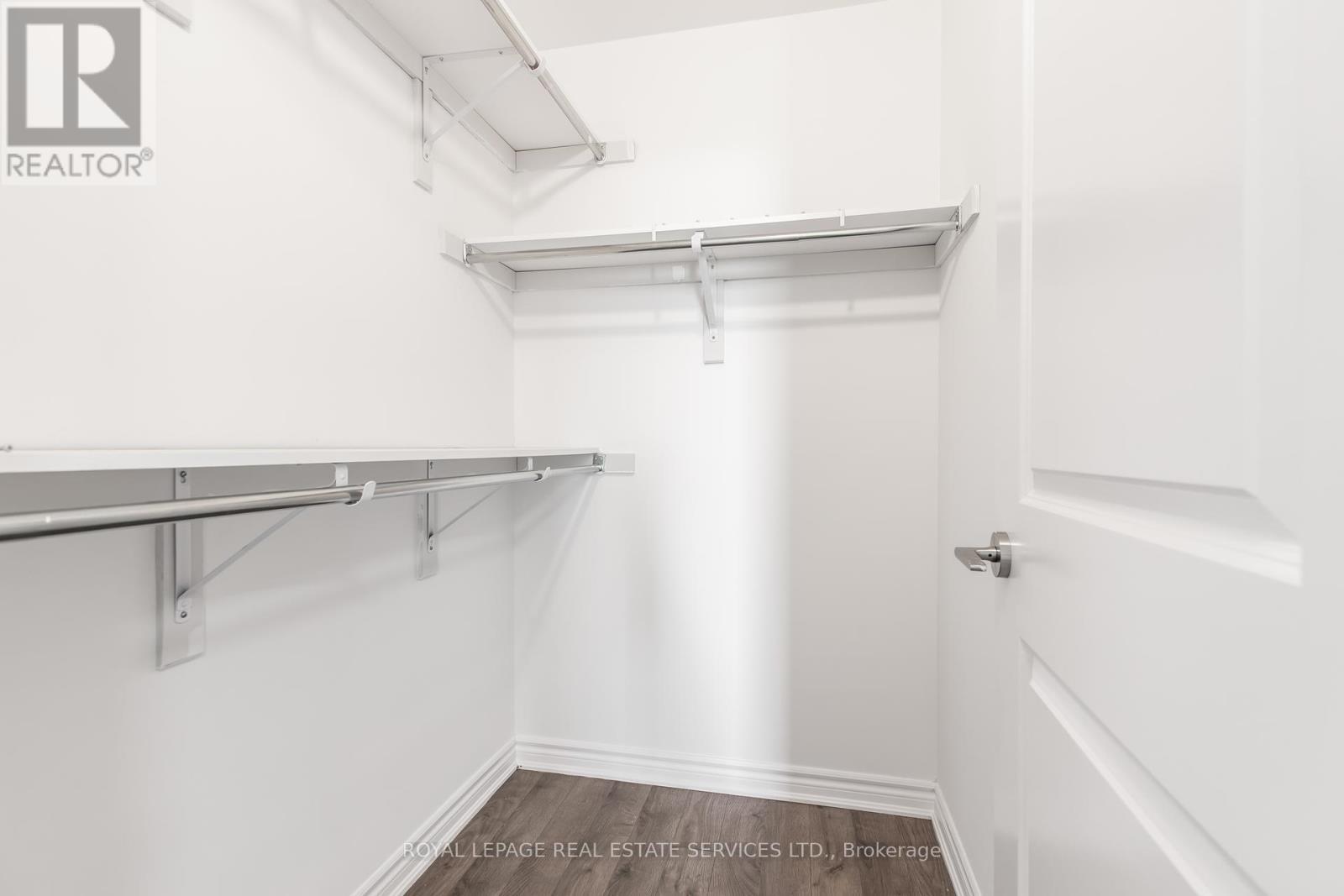 












422 - 150 OAK PARK BOULEVARD

,
Oakville,




Ontario
L6H3P2

