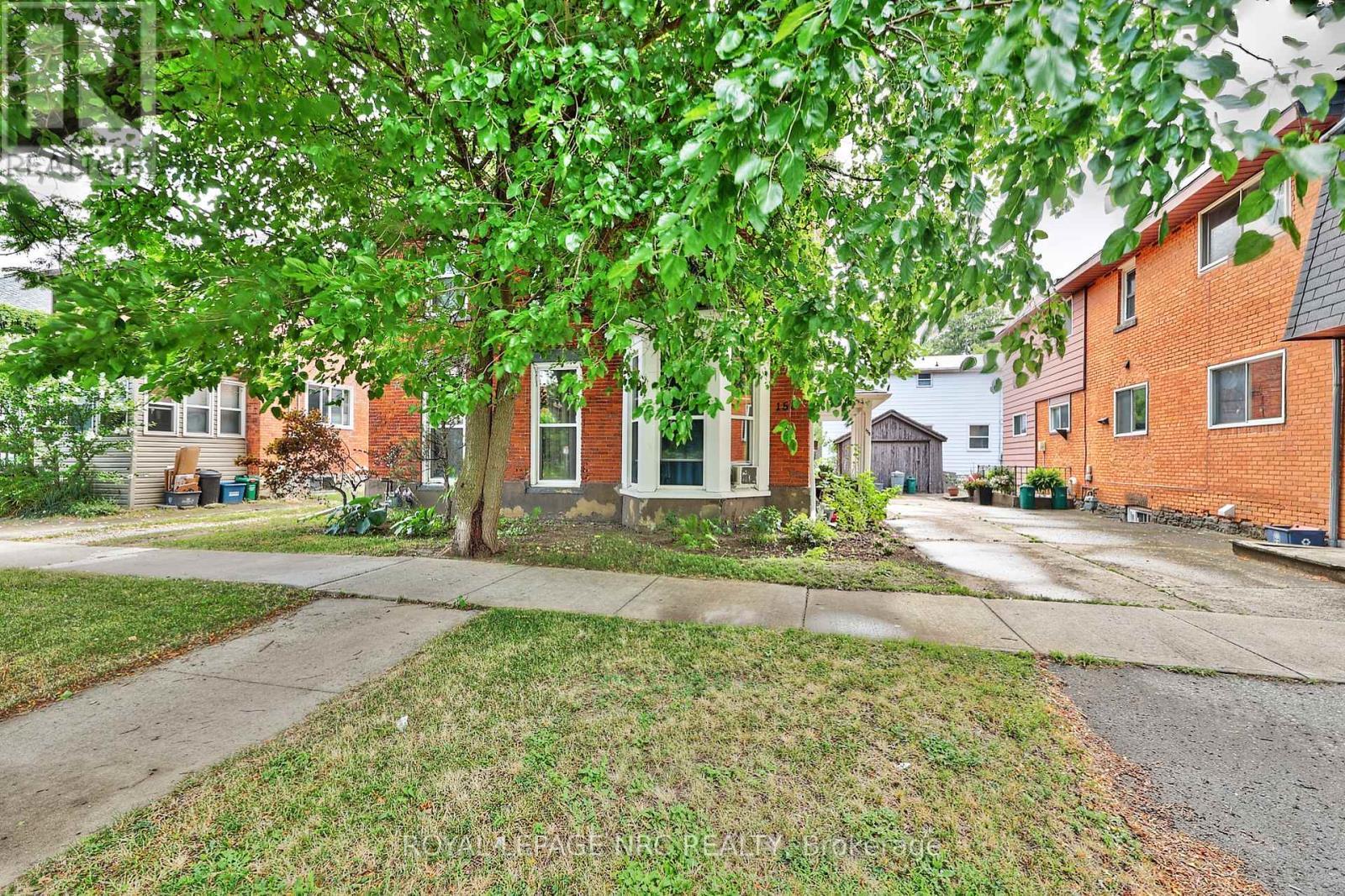 












158 LAKE STREET

,
St. Catharines (Downtown),




Ontario
L2R5Y7

