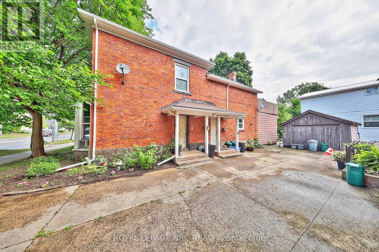 












158 LAKE STREET

,
St. Catharines (Downtown),




Ontario
L2R5Y7

