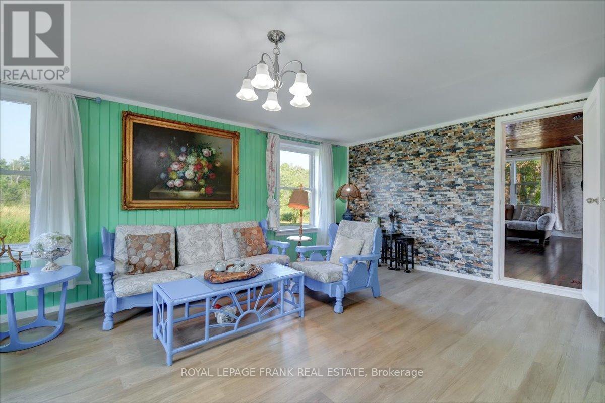 












99 ANSTRUTHER LAKE ROAD

,
North Kawartha,




Ontario
K0L1A0

