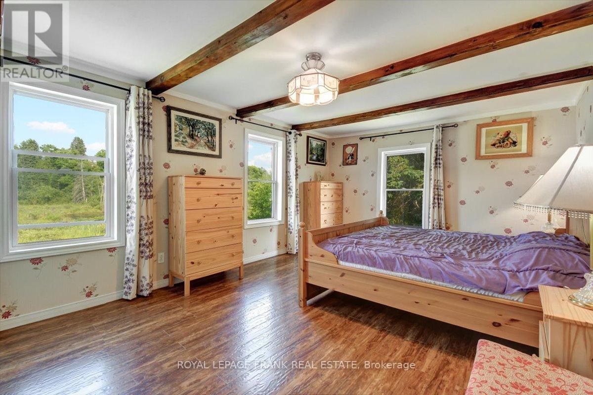 












99 ANSTRUTHER LAKE ROAD

,
North Kawartha,




Ontario
K0L1A0

