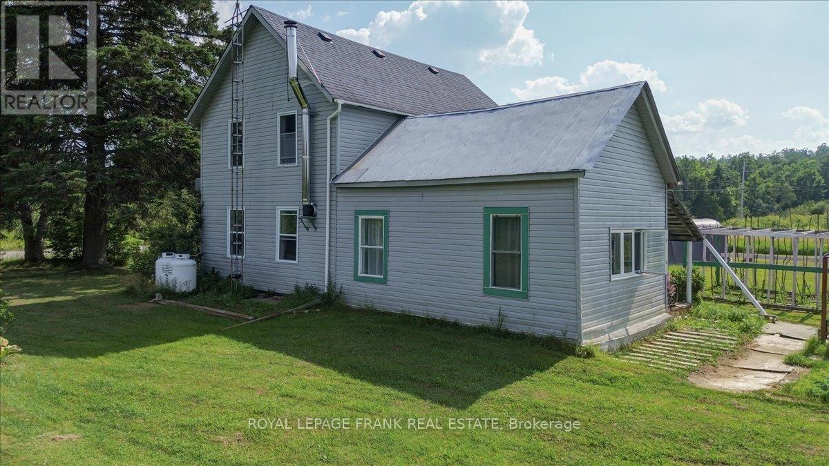 












99 ANSTRUTHER LAKE ROAD

,
North Kawartha,




Ontario
K0L1A0


