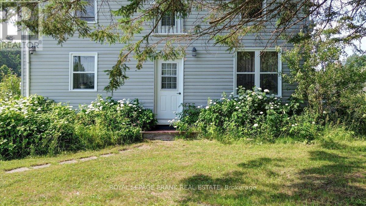 












99 ANSTRUTHER LAKE ROAD

,
North Kawartha,




Ontario
K0L1A0

