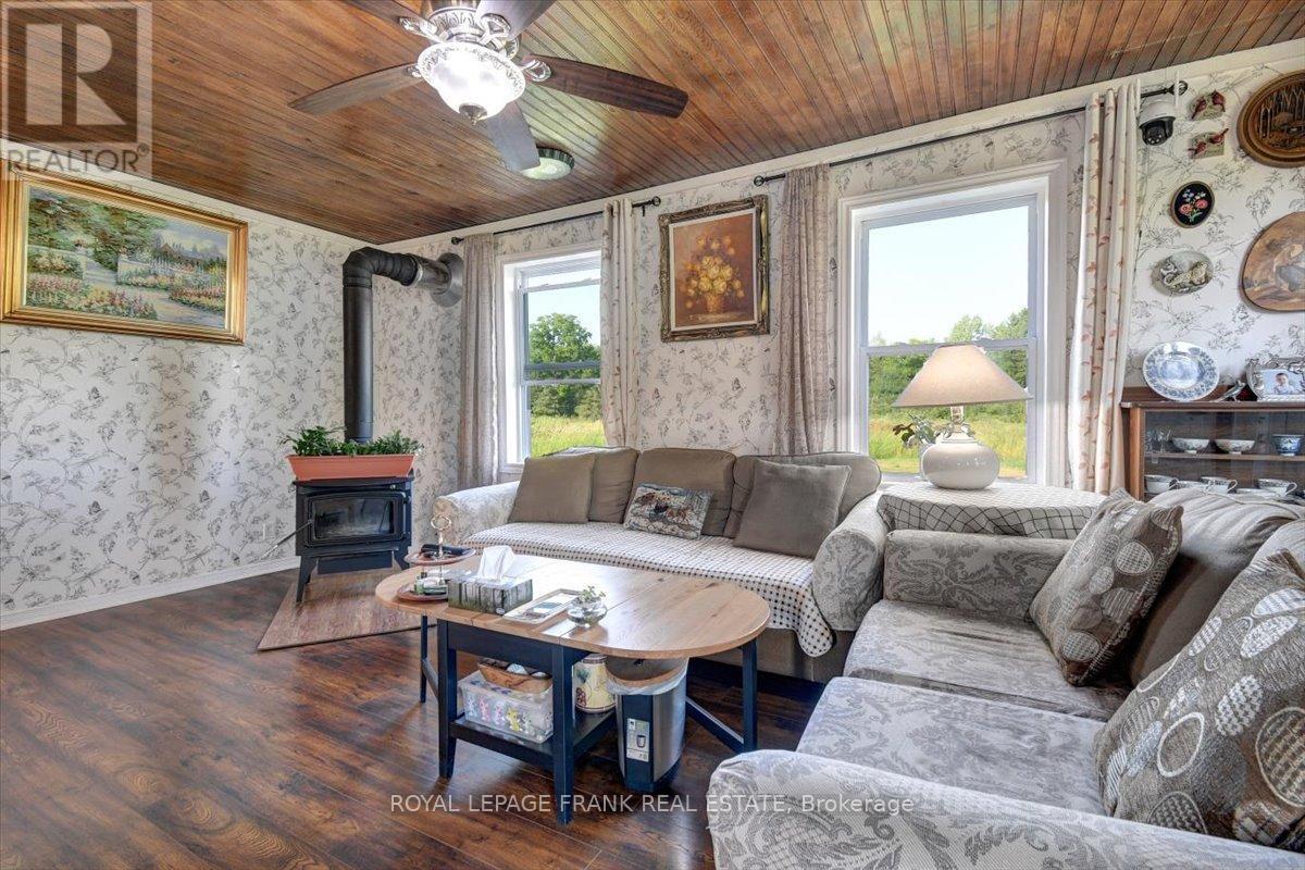 












99 ANSTRUTHER LAKE ROAD

,
North Kawartha,




Ontario
K0L1A0

