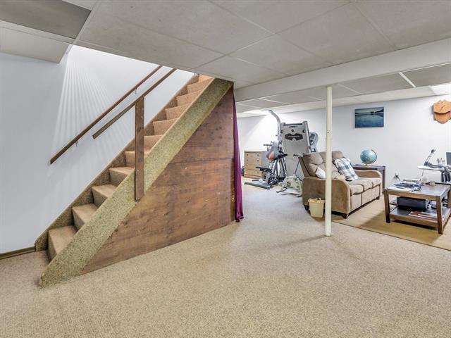 









298


Mandalay

DR,
Winnipeg,




MB
R2P 1K2

