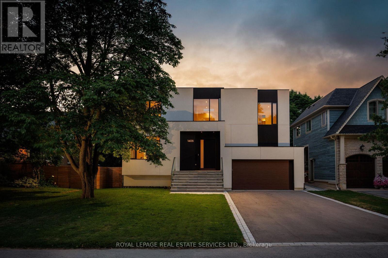 












1405 ACTON CRESCENT

,
Oakville,




Ontario
L6J2S6


