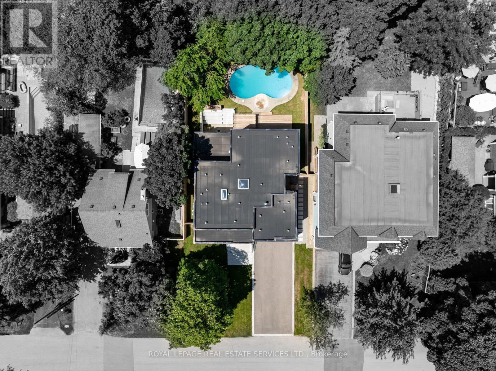 












1405 ACTON CRESCENT

,
Oakville,




Ontario
L6J2S6

