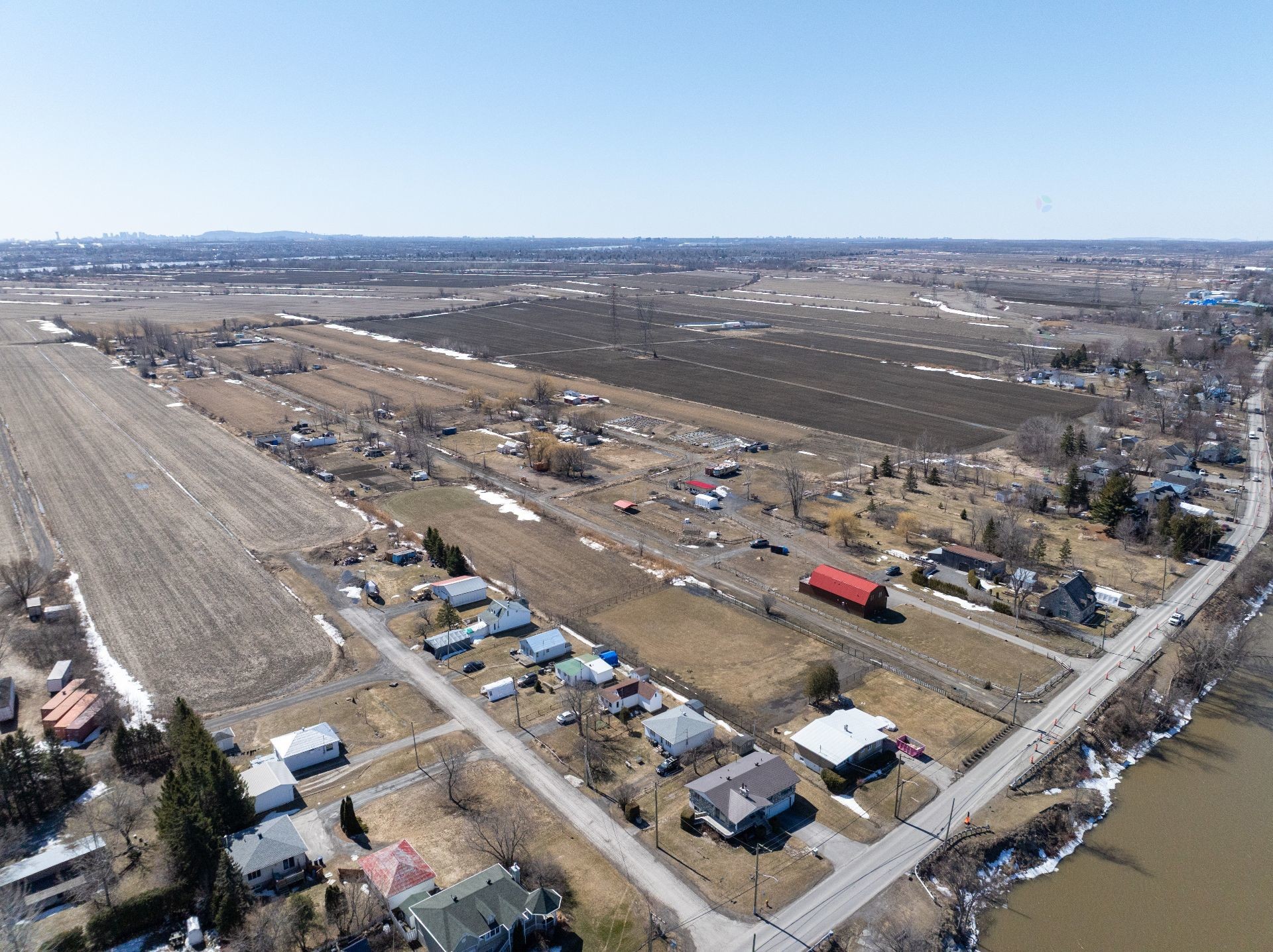 









9790Z


Boul. des Mille-Îles

,
Laval (Saint-François),







QC
H7A4C6

