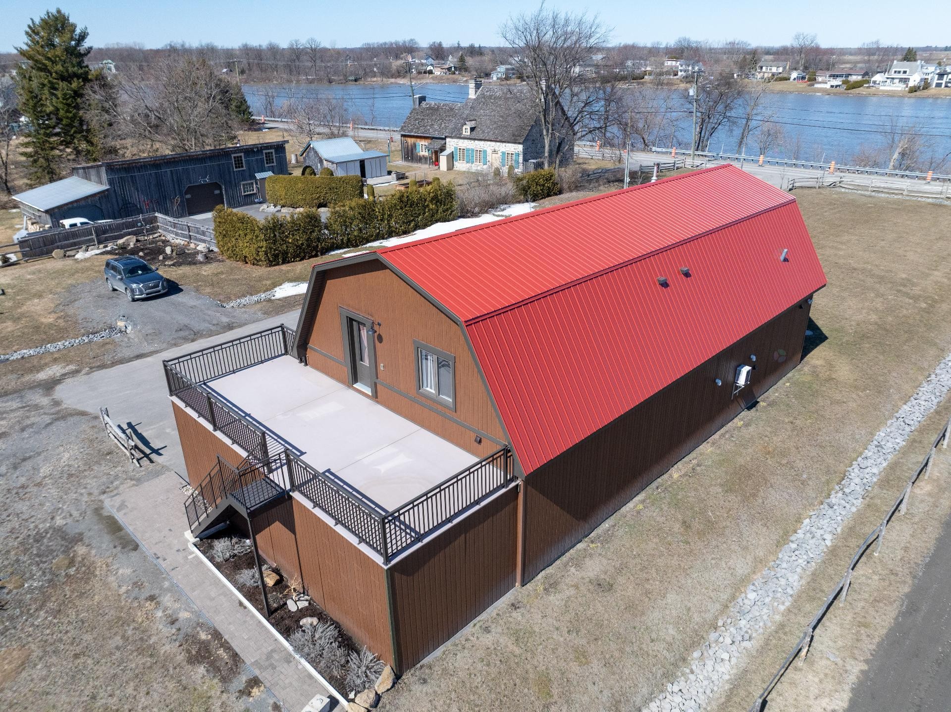 









9790Z


Boul. des Mille-Îles

,
Laval (Saint-François),







QC
H7A4C6

