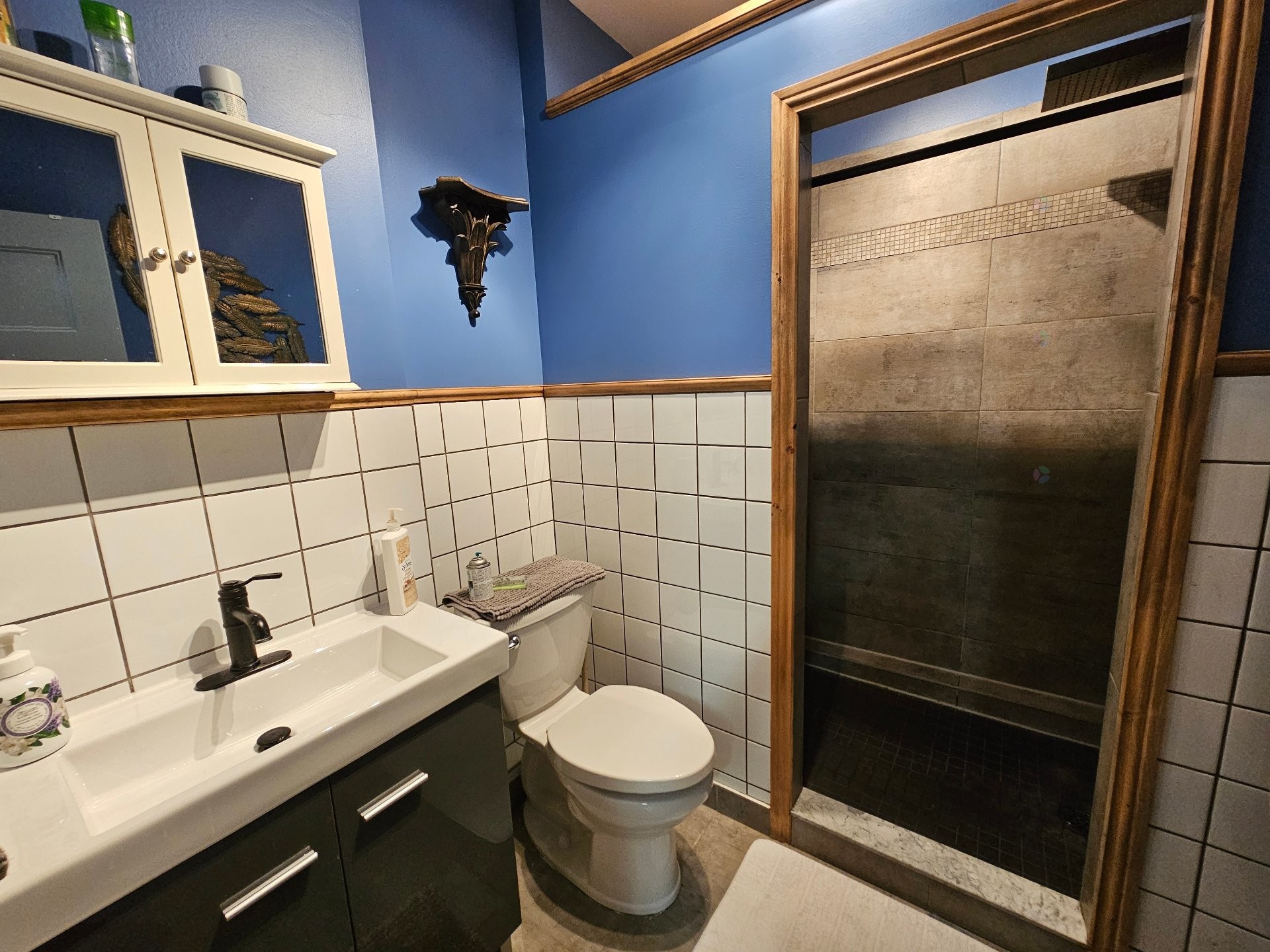 









9790Z


Boul. des Mille-Îles

,
Laval (Saint-François),







QC
H7A4C6

