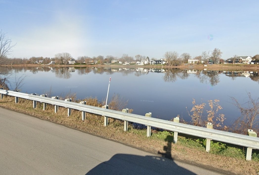 









9790Z


Boul. des Mille-Îles

,
Laval (Saint-François),







QC
H7A4C6

