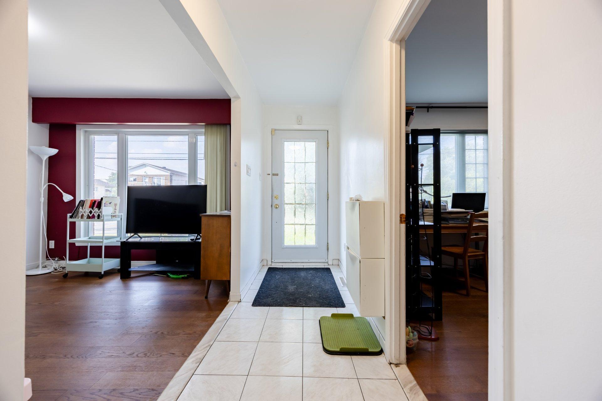 









1130


Rue La Salle

,
Longueuil (Le Vieux-Longueuil),




QC
J4K3H4

