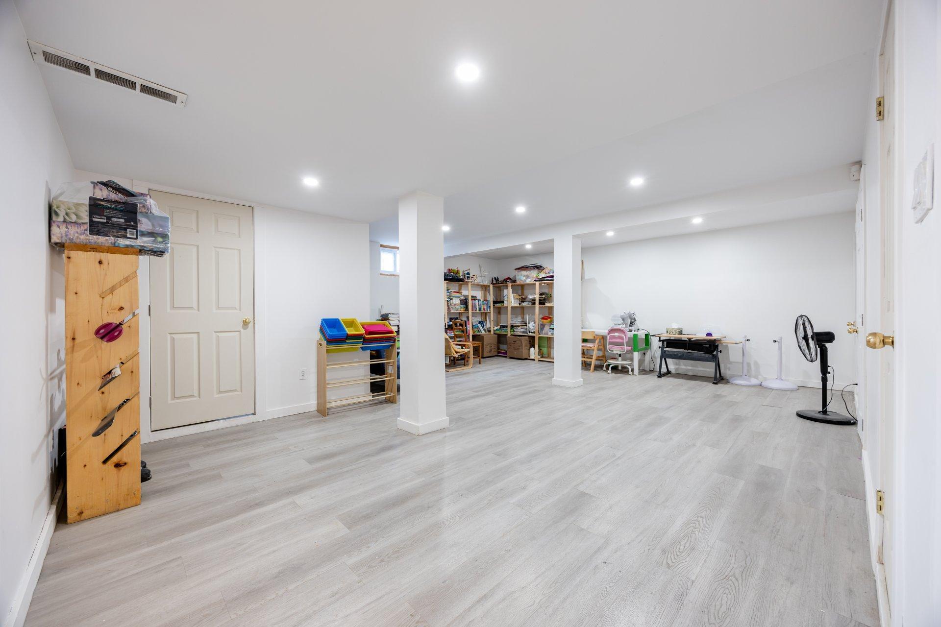









1130


Rue La Salle

,
Longueuil (Le Vieux-Longueuil),




QC
J4K3H4

