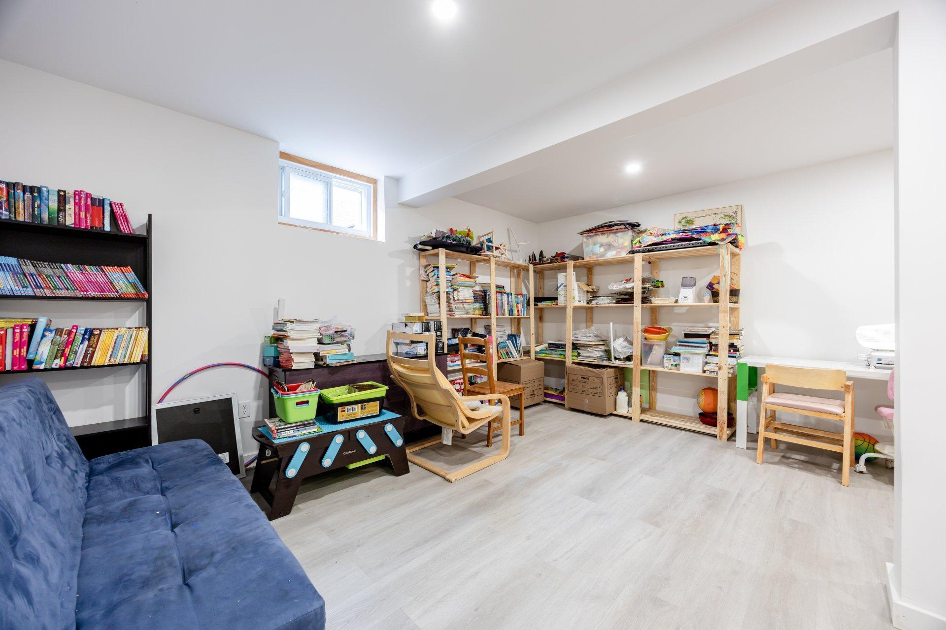









1130


Rue La Salle

,
Longueuil (Le Vieux-Longueuil),




QC
J4K3H4

