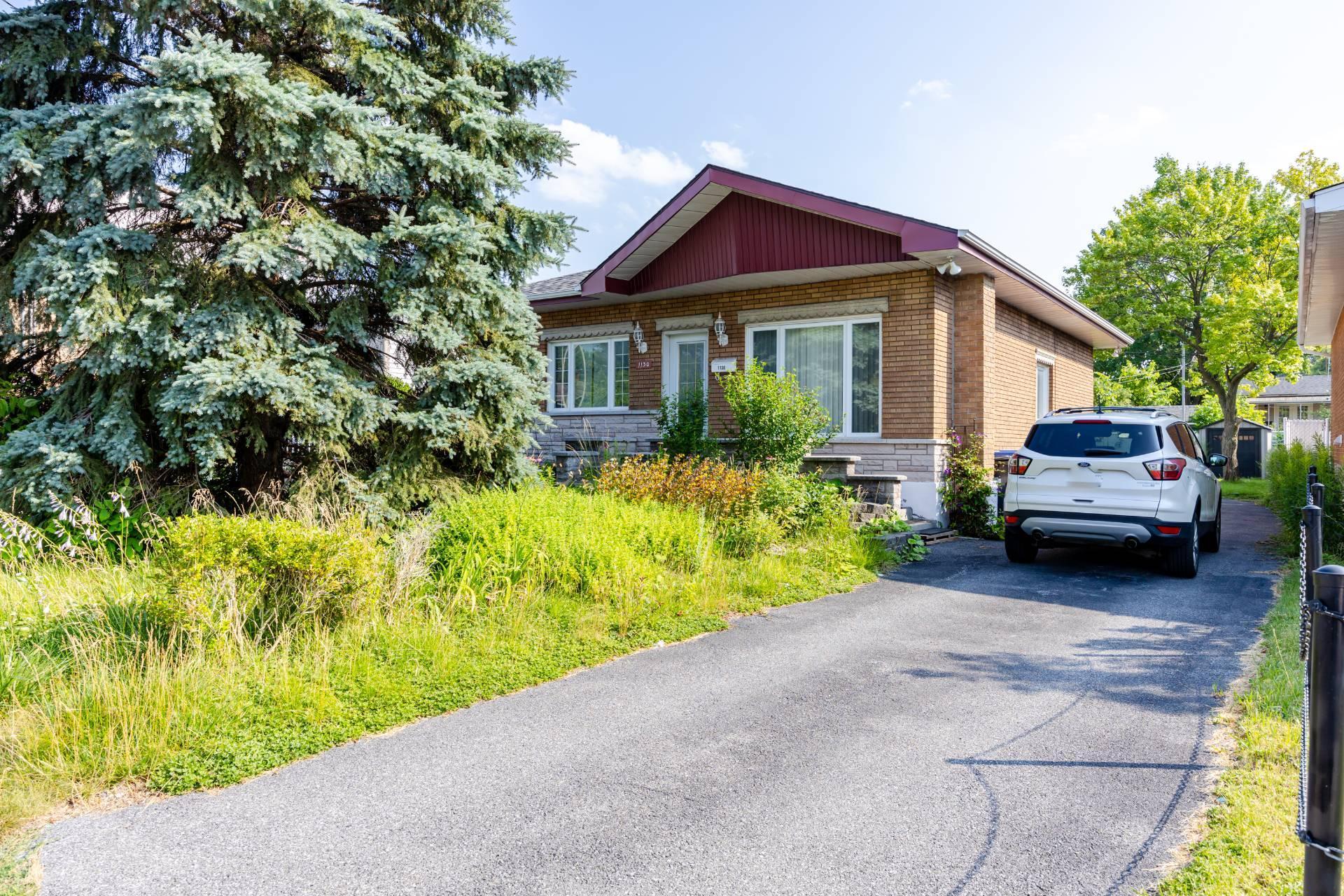 









1130


Rue La Salle

,
Longueuil (Le Vieux-Longueuil),




QC
J4K3H4

