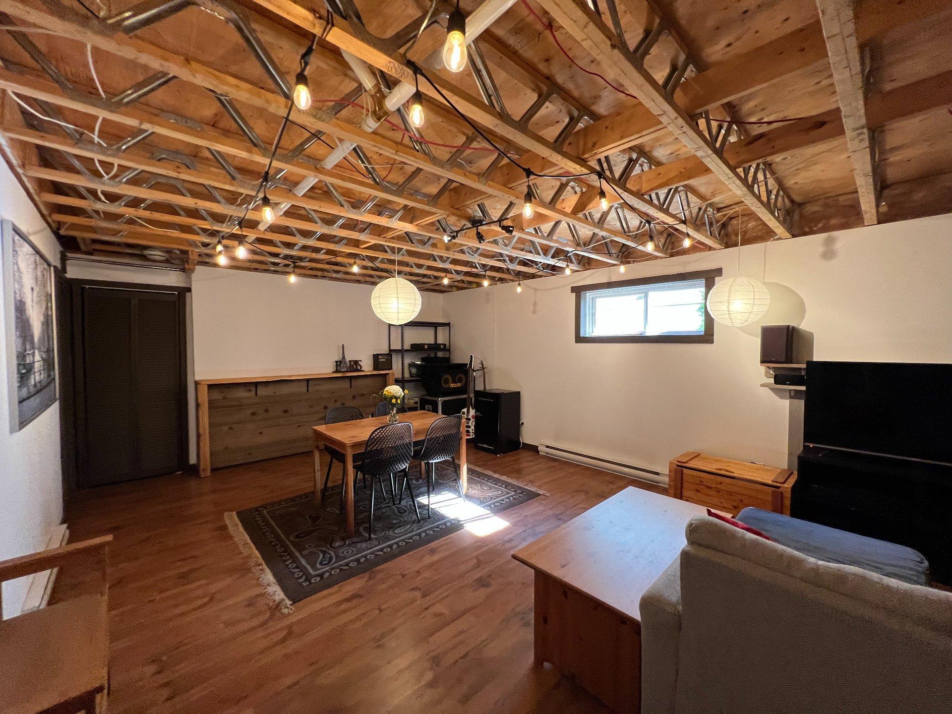 









278


Rue Vivaldi

,
Saint-Jean-sur-Richelieu,




QC
J3B0A4

