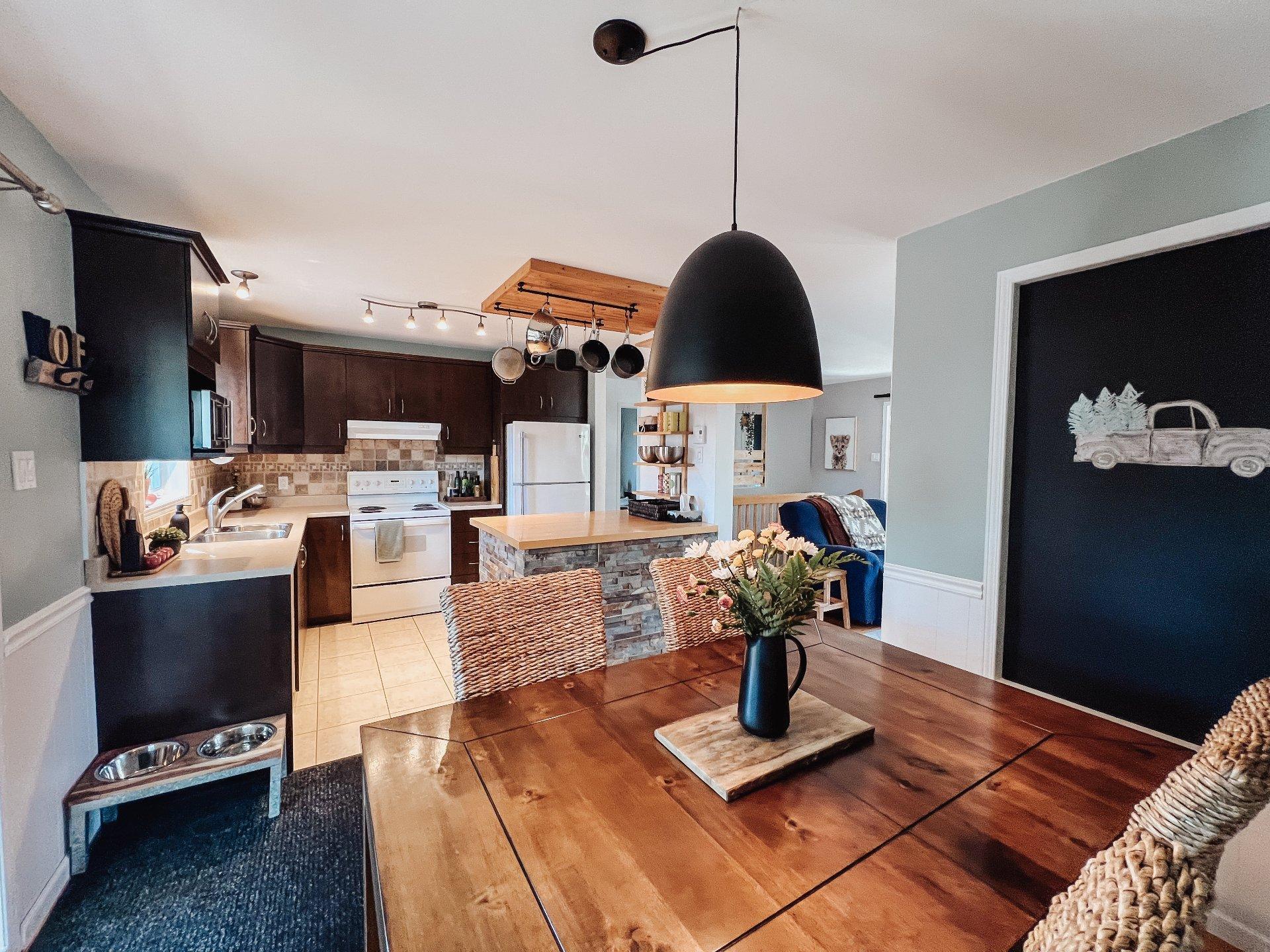 









278


Rue Vivaldi

,
Saint-Jean-sur-Richelieu,




QC
J3B0A4

