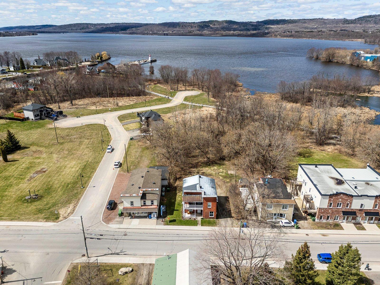 









269


Rue Principale

,
Grenville,




QC
J0V1J0

