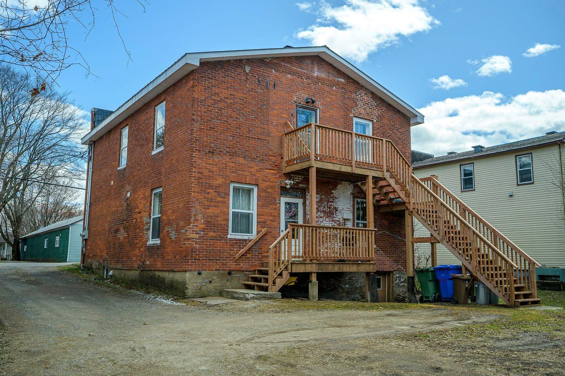 









269


Rue Principale

,
Grenville,




QC
J0V1J0

