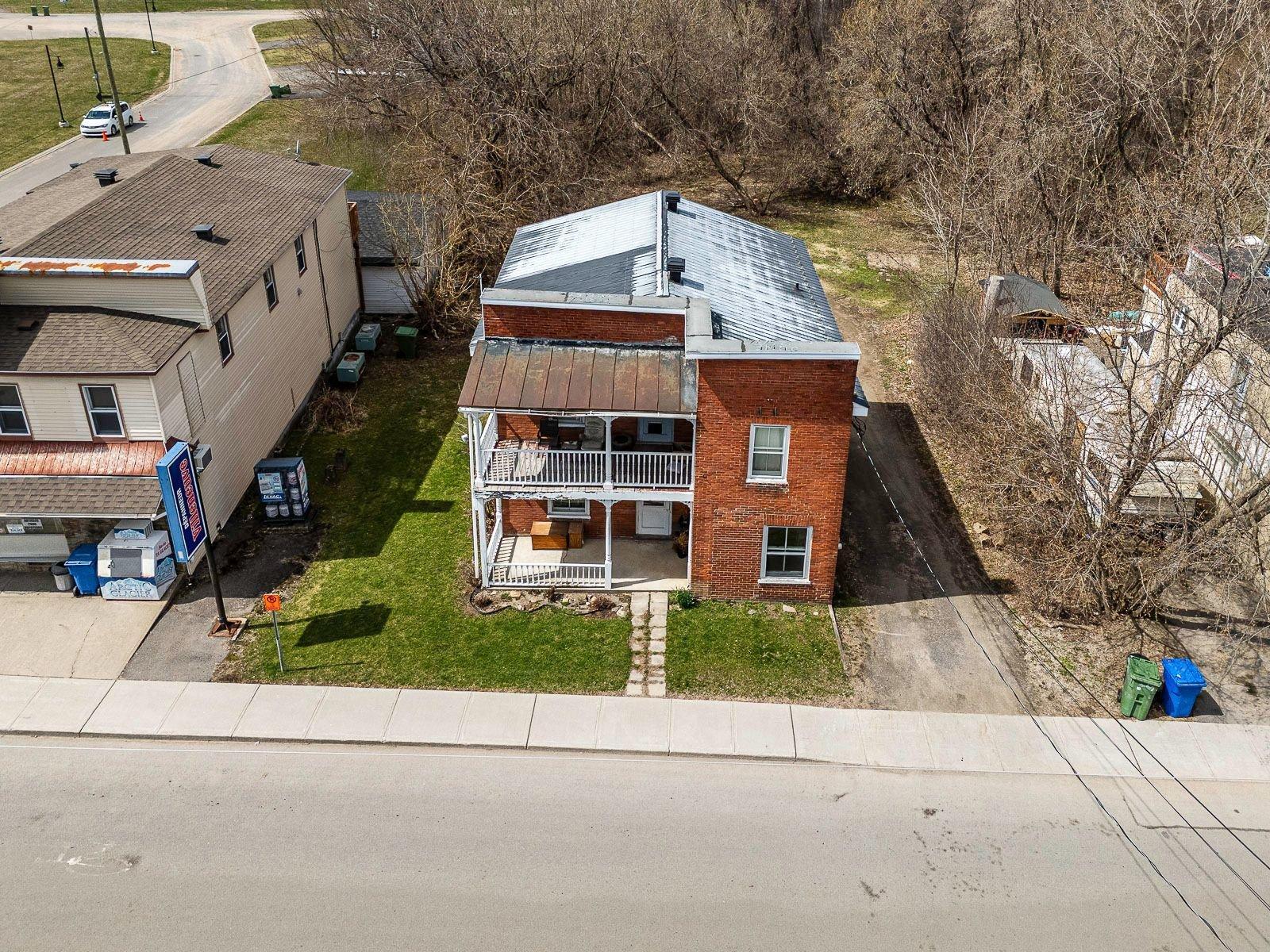 









269


Rue Principale

,
Grenville,




QC
J0V1J0

