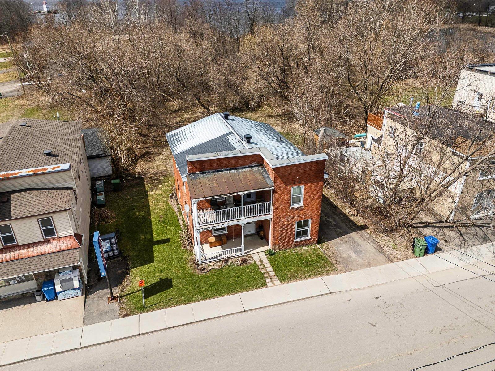 









269


Rue Principale

,
Grenville,




QC
J0V1J0

