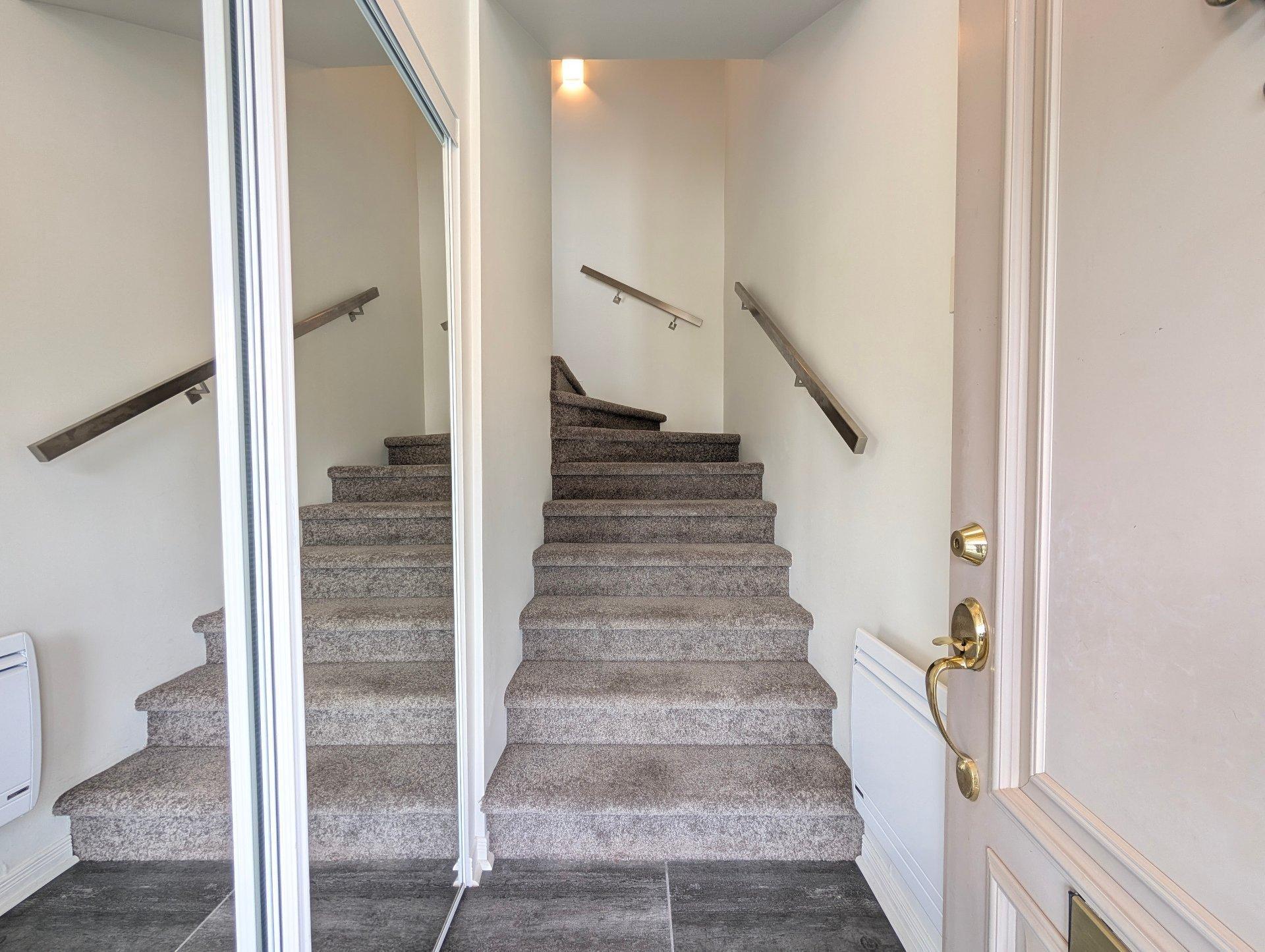 









316


Rue Éloi-Filion

,
Sainte-Thérèse,




QC
J7E5P7

