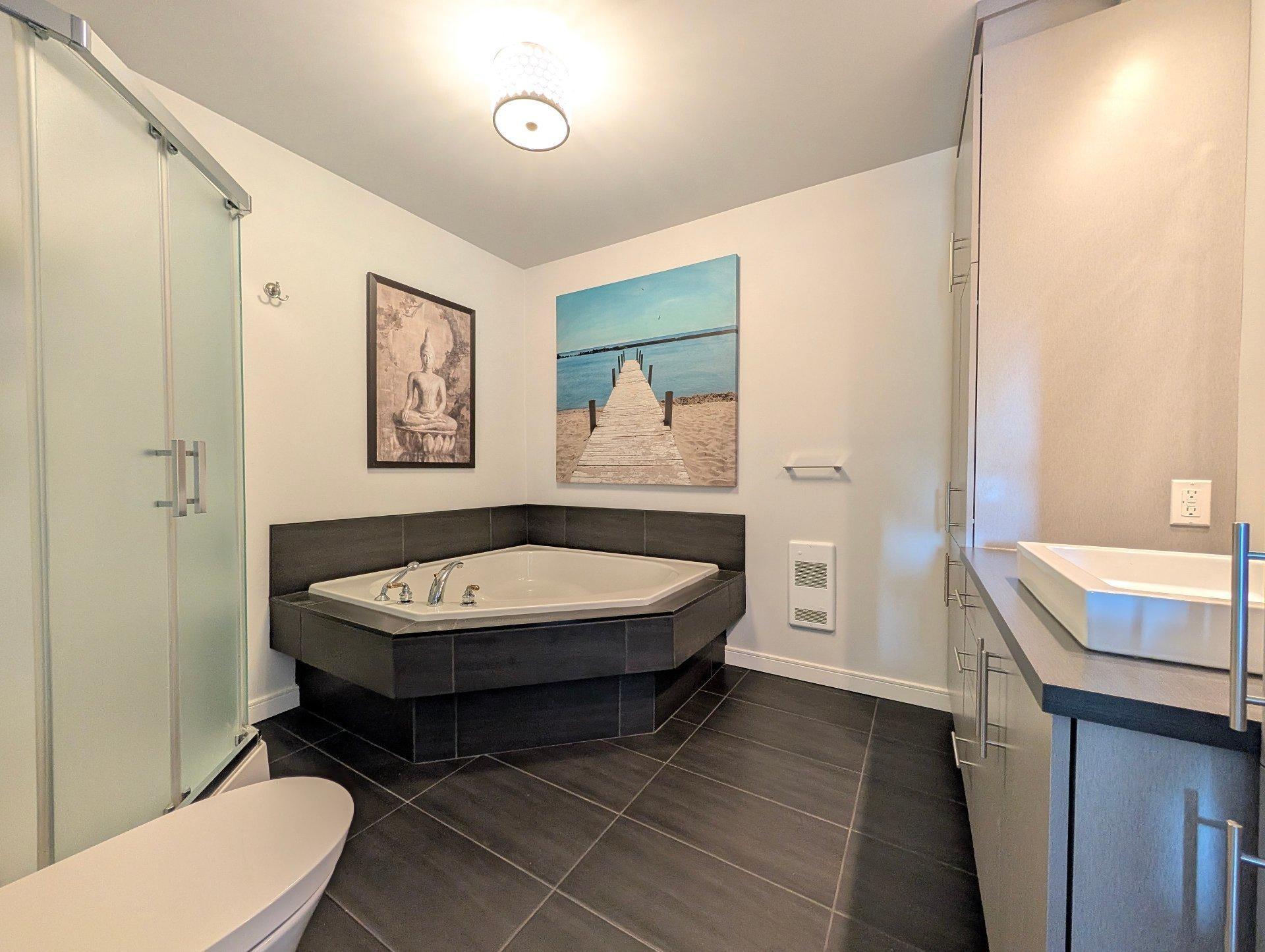









316


Rue Éloi-Filion

,
Sainte-Thérèse,




QC
J7E5P7


