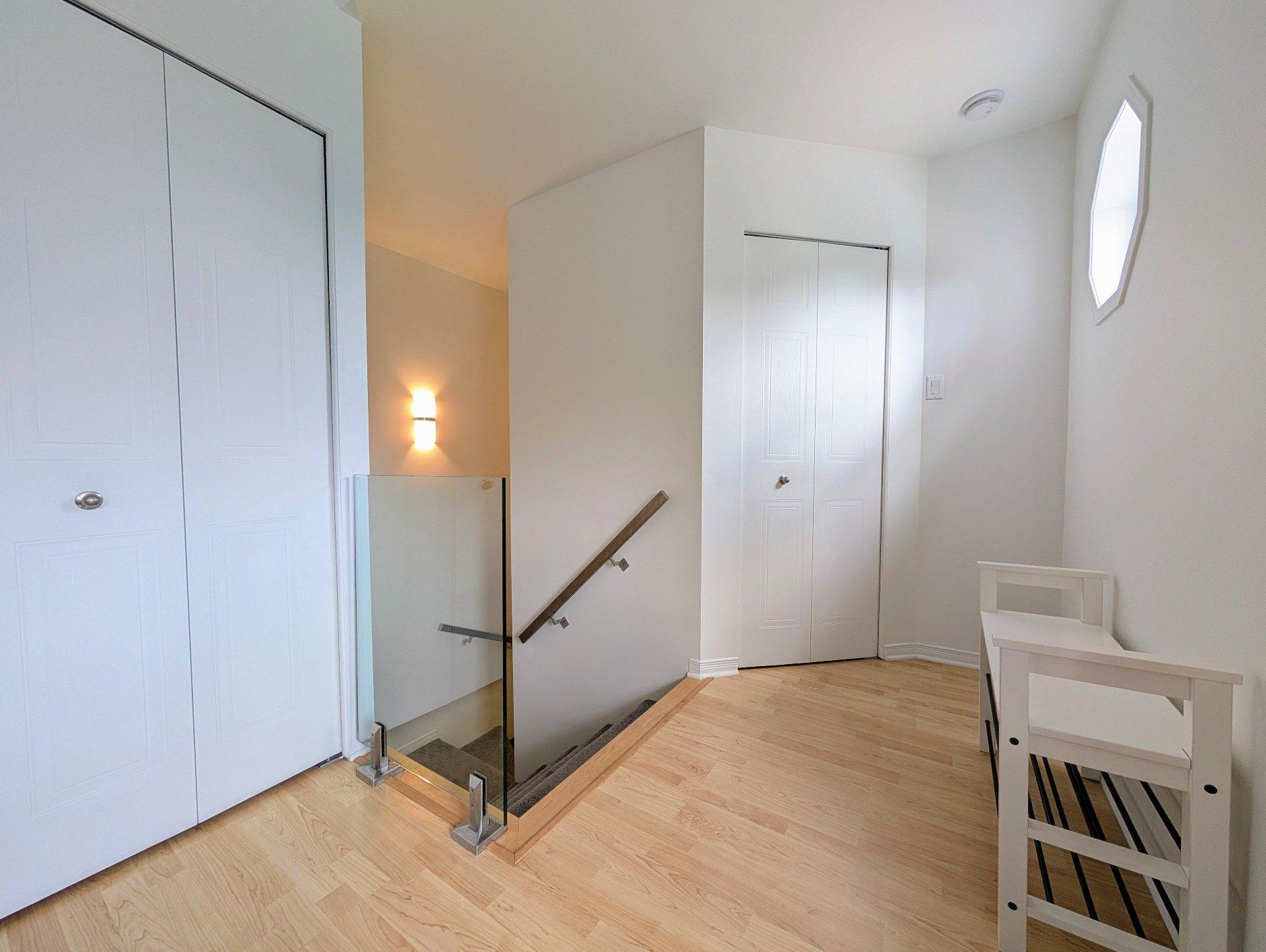 









316


Rue Éloi-Filion

,
Sainte-Thérèse,




QC
J7E5P7

