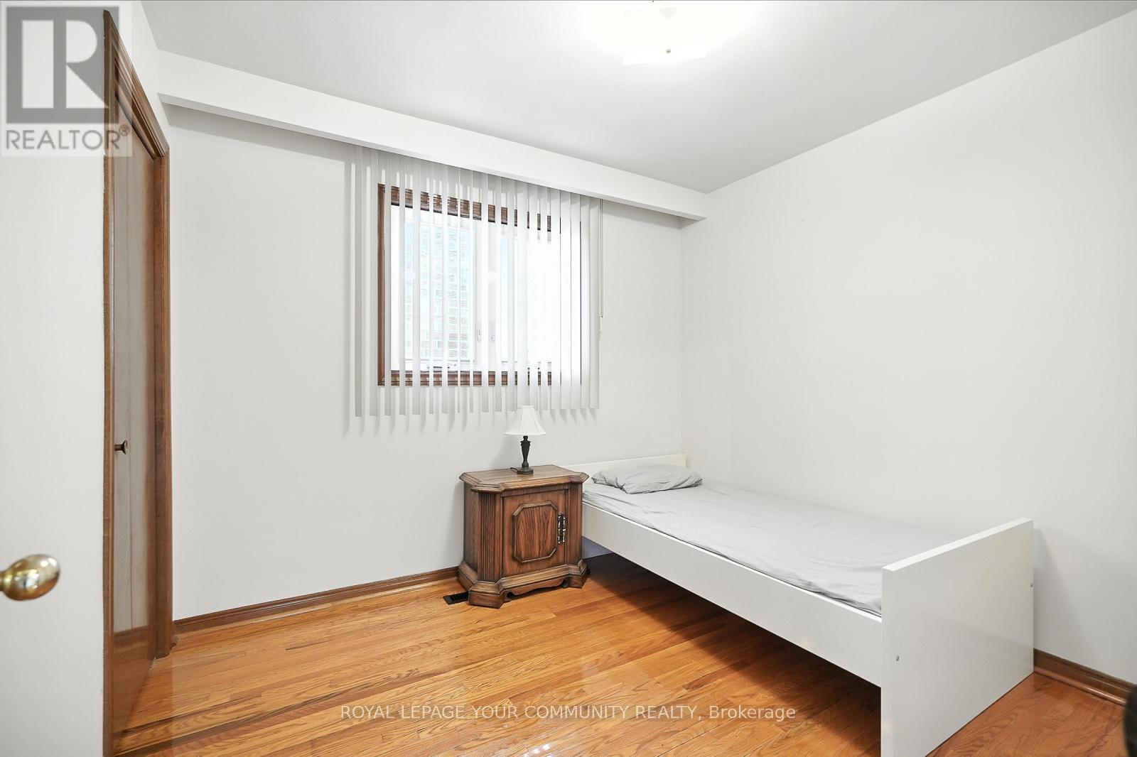 












72 FRED BLAND CRESCENT

,
Toronto,




Ontario
M1J3L8

