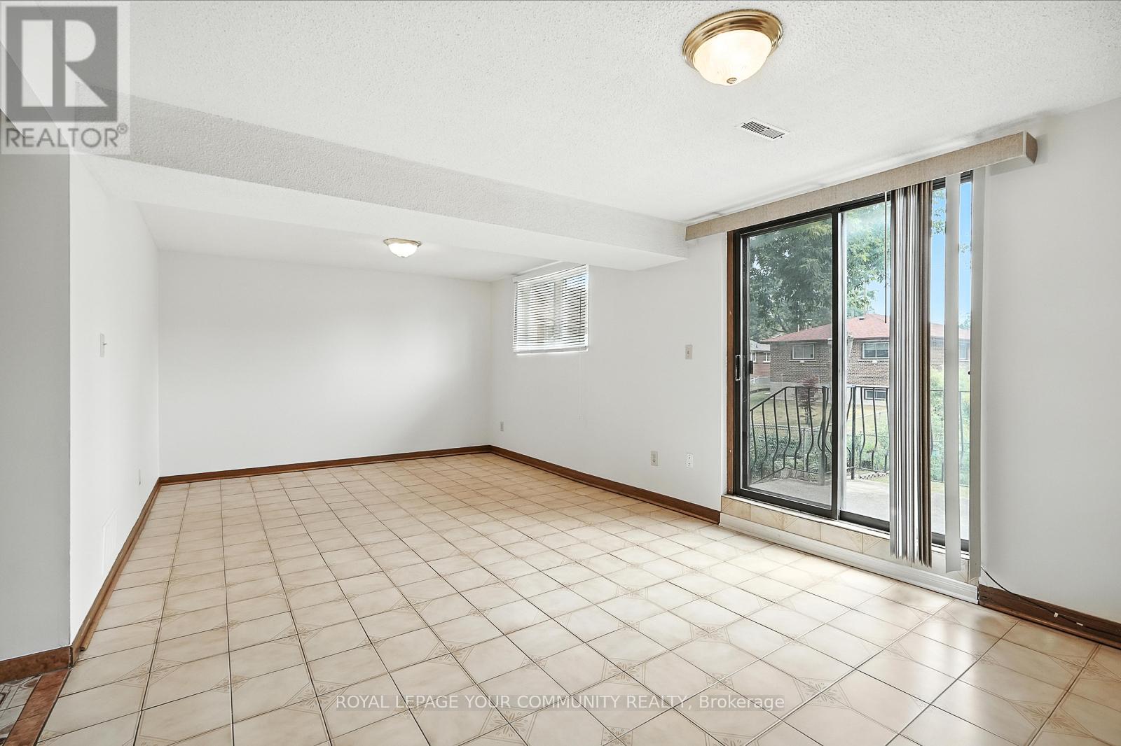 












72 FRED BLAND CRESCENT

,
Toronto,




Ontario
M1J3L8

