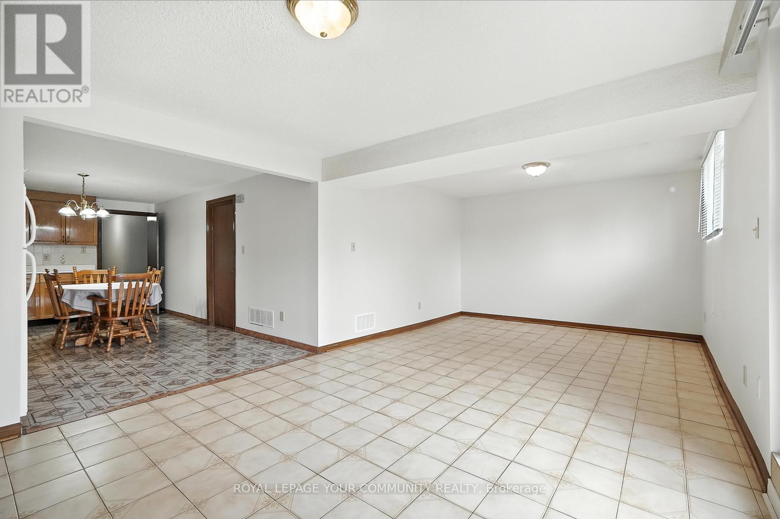 












72 FRED BLAND CRESCENT

,
Toronto,




Ontario
M1J3L8

